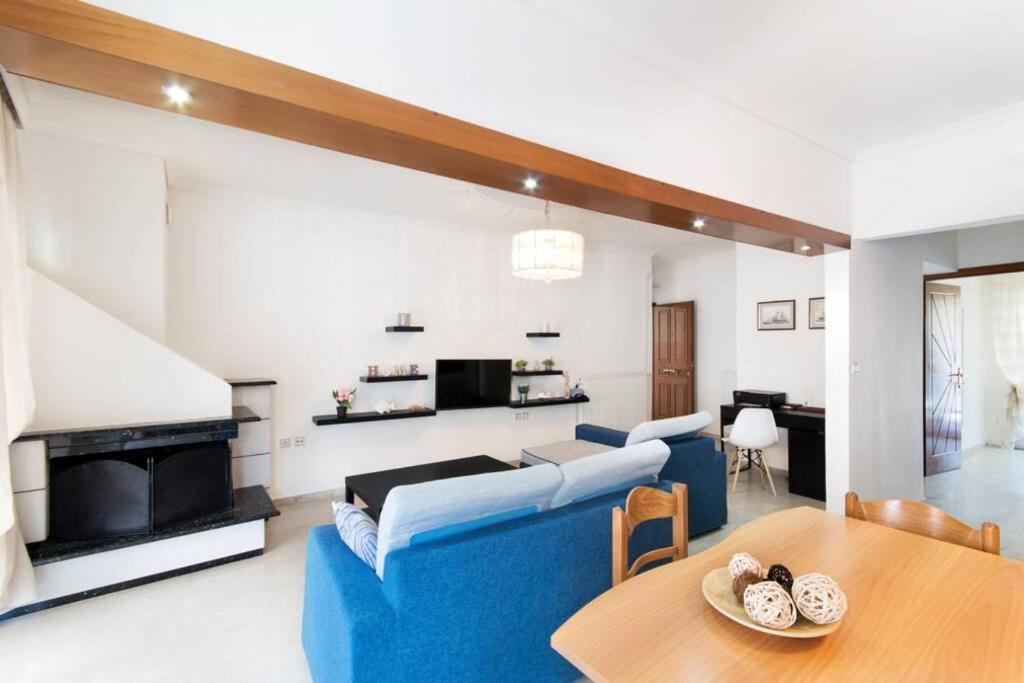 Seafront 2 Bedrooms Apartment Nea Iraklia Bagian luar foto
